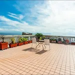 Apartman Rooftop In Front Of The Castle