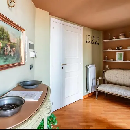 Rooftop In Front Of The Castle Νάπολη