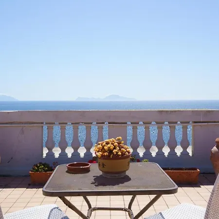Rooftop In Front Of The Castle Lejlighed Napoli